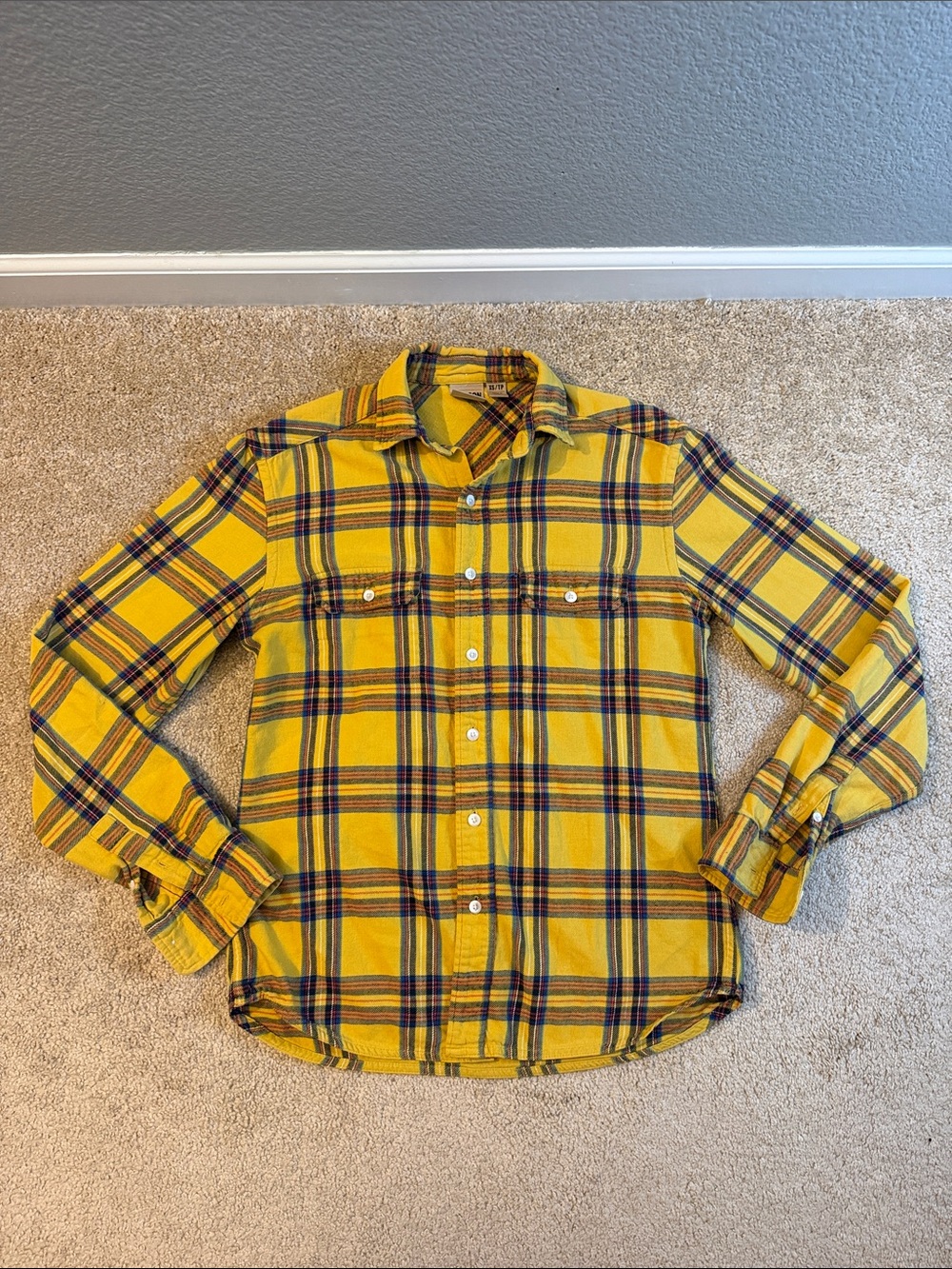 Men's Yellow Plaid Long-Sleeve Button-Down Shirt